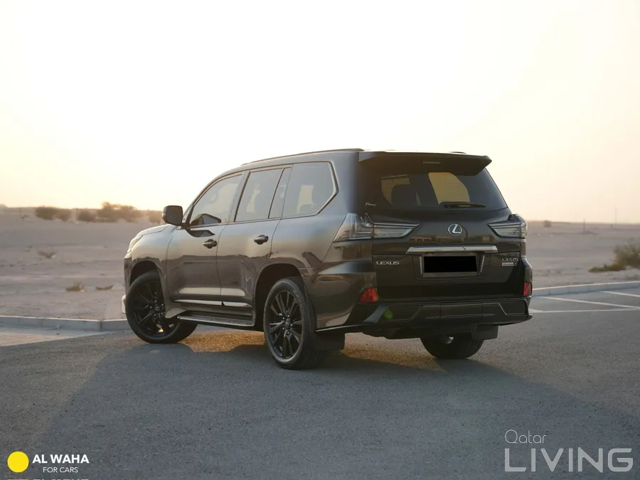 Lexus LX 570 S Black Edition